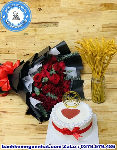 bánh kem và hoa  ở Tp. Thủ Dầu Một, Bình Dương
